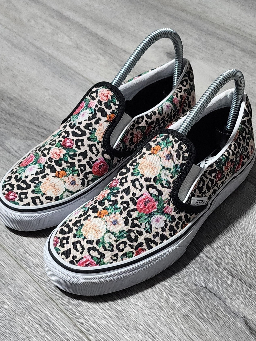 NWOB Vans Leopard Cheetah Floral Print Slip On Sneakers Womens Size 6.5